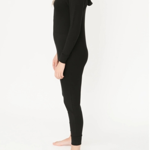 JH x SMASH + TESSHarris Hoodie Romper in Midnight Black - Picture 3 of 8